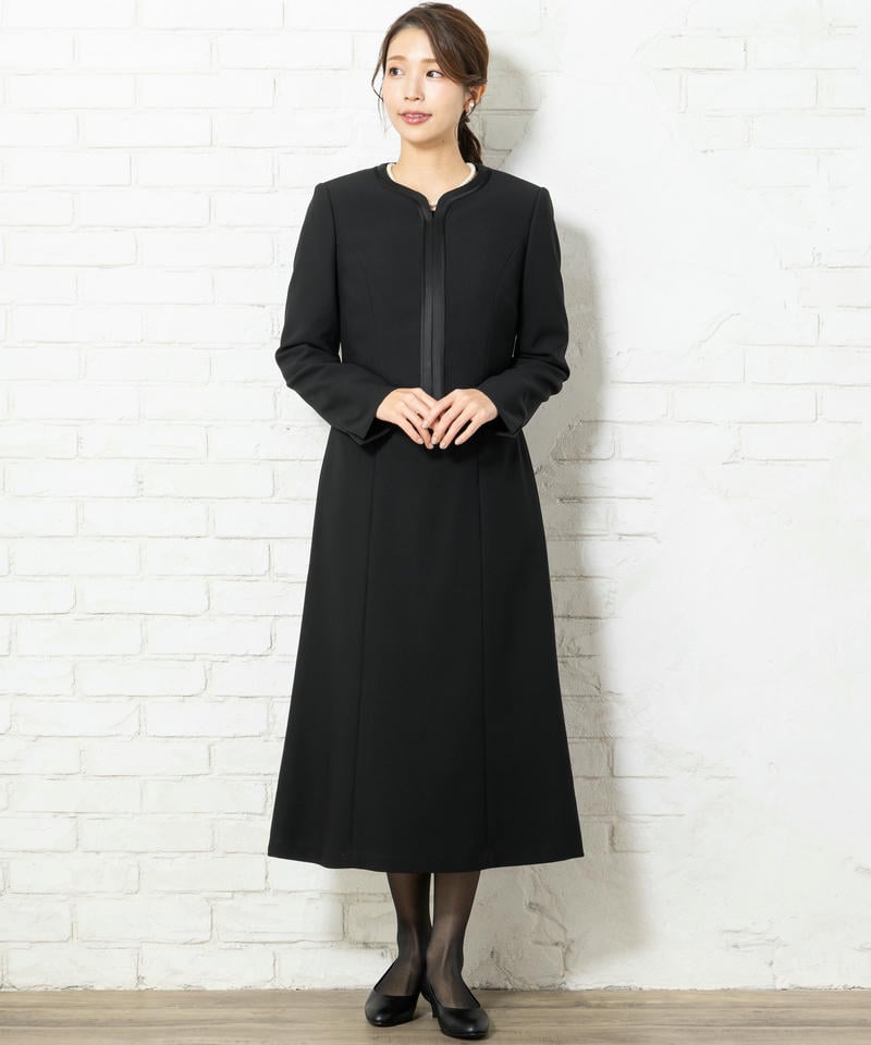 アンフィニ　バーズアイ・サテン切替ジャケット＆ベーシックストレッチワンピース