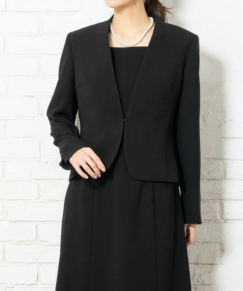 立ち襟Vネックジャケット＆スクエアネックロングワンピース