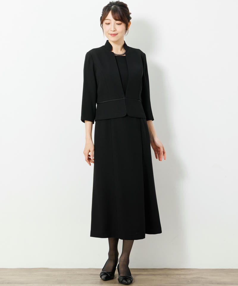 キーネックカラー1つボタンジャケット＆立ち襟ロングワンピース