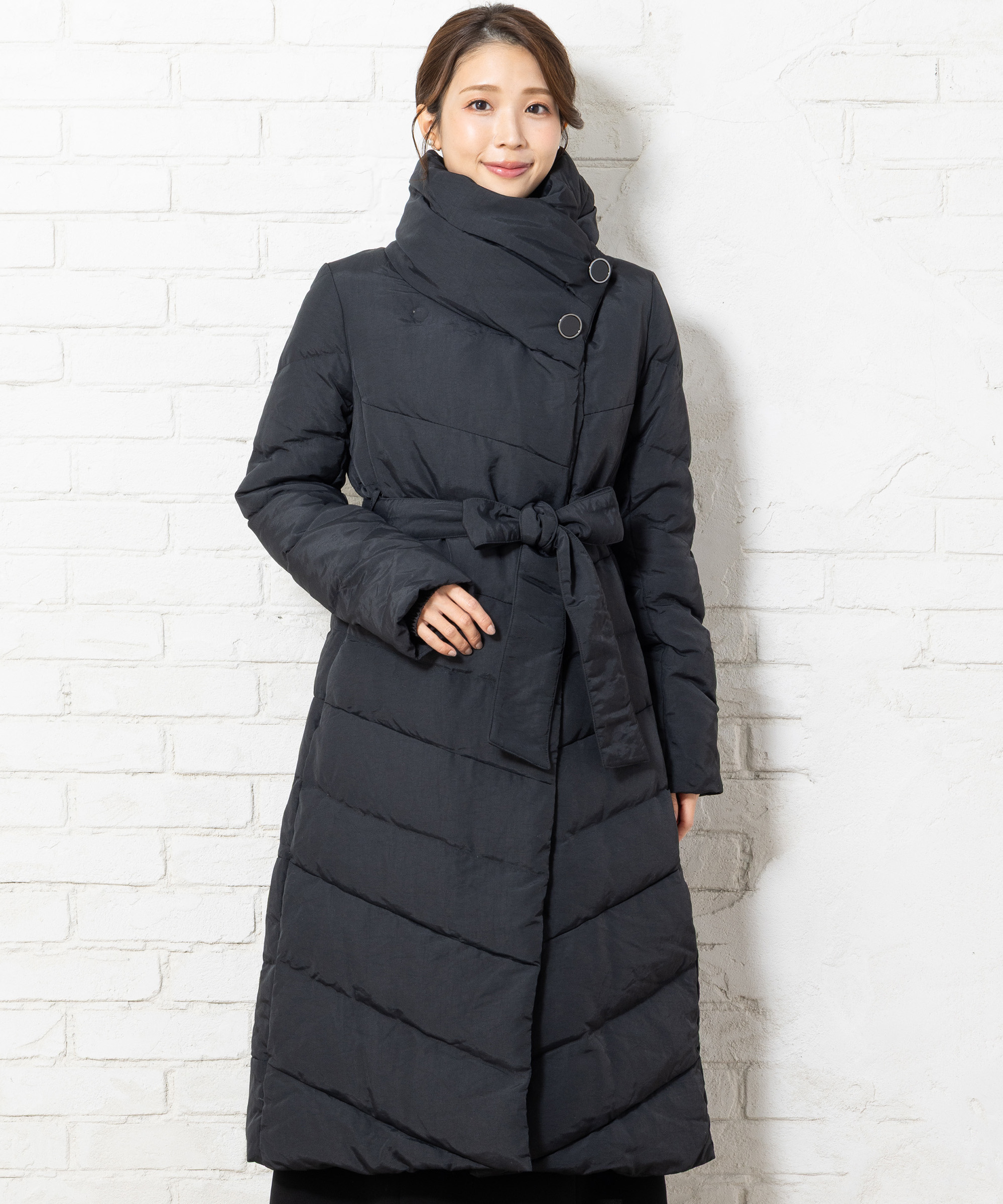 ルイルエブティック　ハイネックアシンメトリーダウンコート