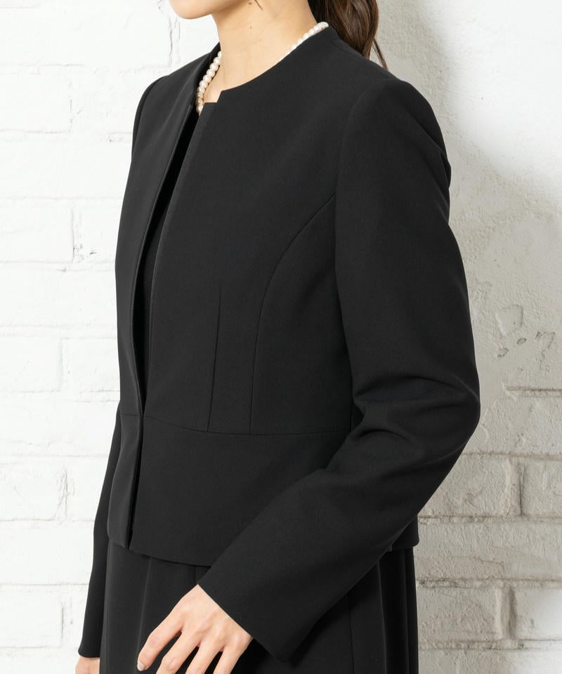 サテン二重襟ジャケット＆セットアップ風ミディ丈Iラインワンピース