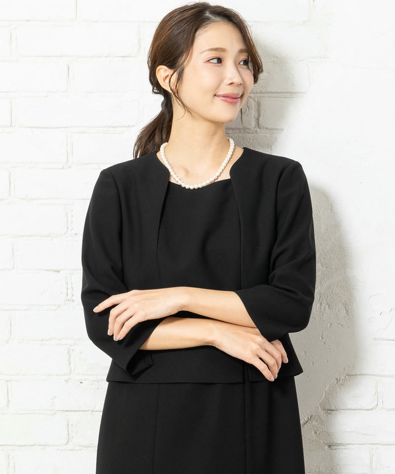 サテン二重襟ジャケット&セットアップ風ミディ丈Iラインワンピース サテン二重襟ジャケット&セットアップ風ミディ丈Iラインワンピース