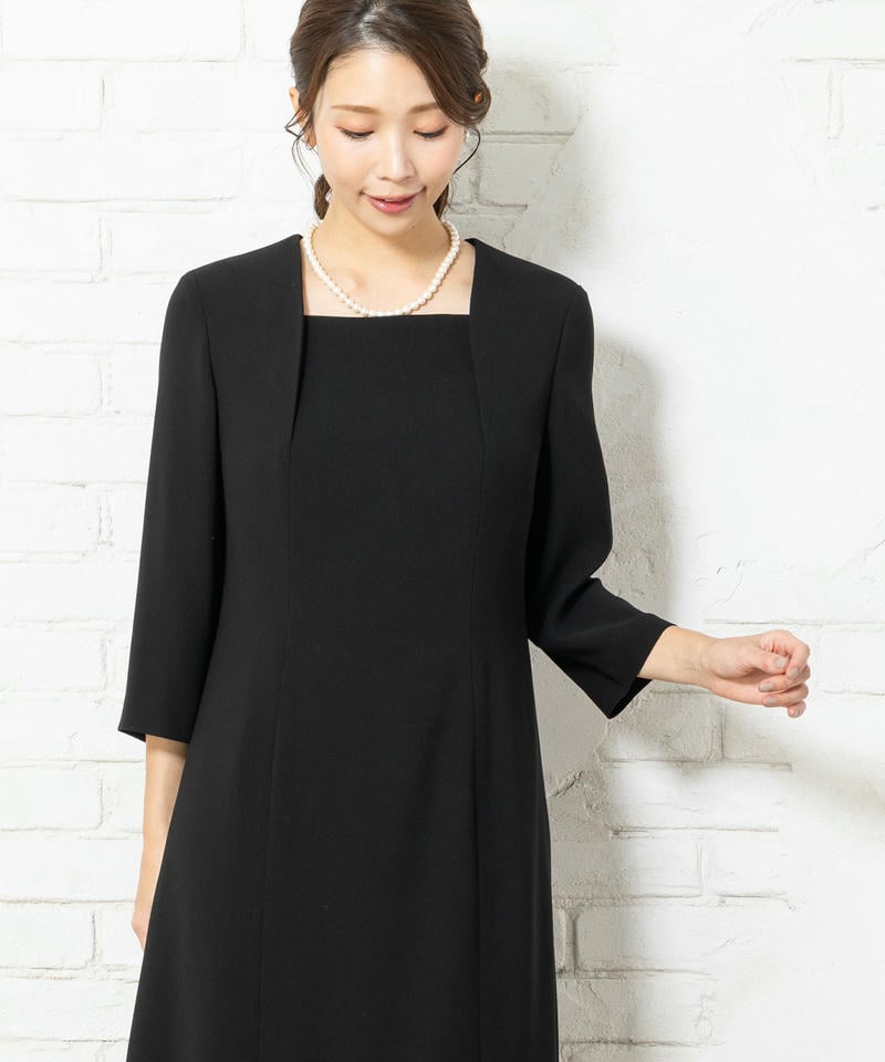 立ち襟Vネックジャケット＆スクエアネックロングワンピース