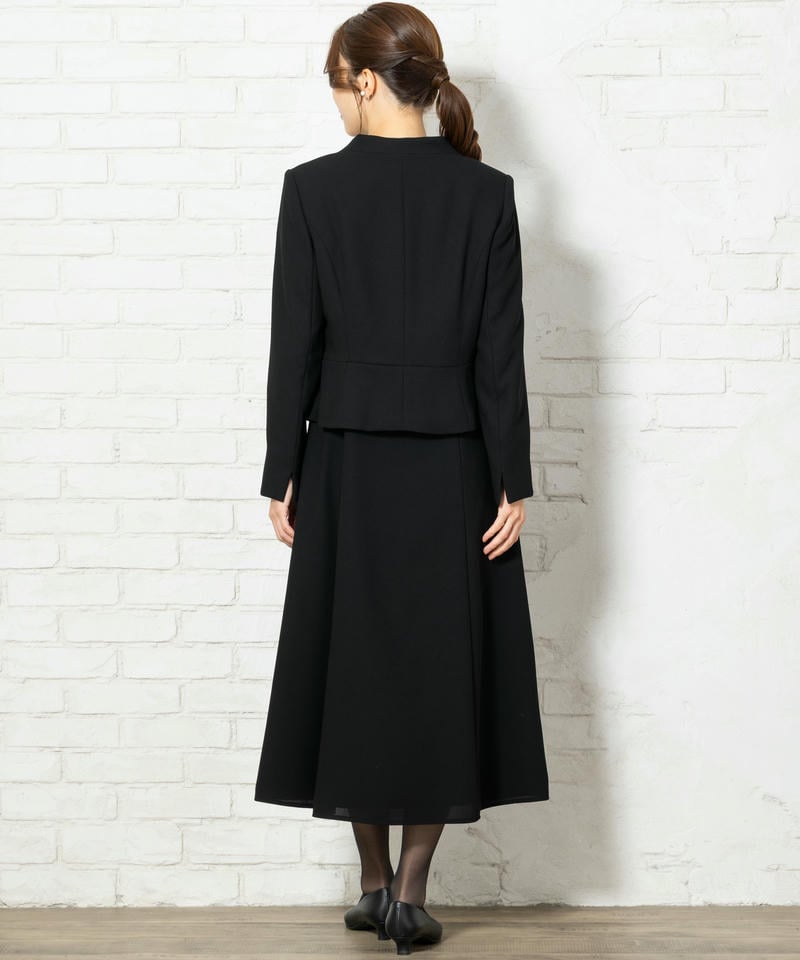ソリテール　セミスタンドカラ―1つボタンジャケット＆レイヤードロングワンピース
