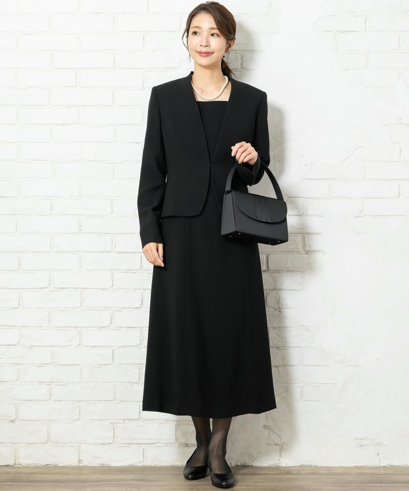 アンフィニ　サテンプリーツラインフォーマルバッグ