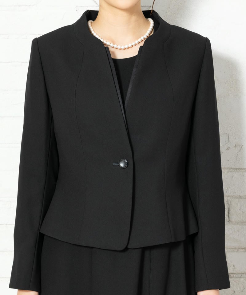 ソリテール　セミスタンドカラ―1つボタンジャケット＆レイヤードロングワンピース