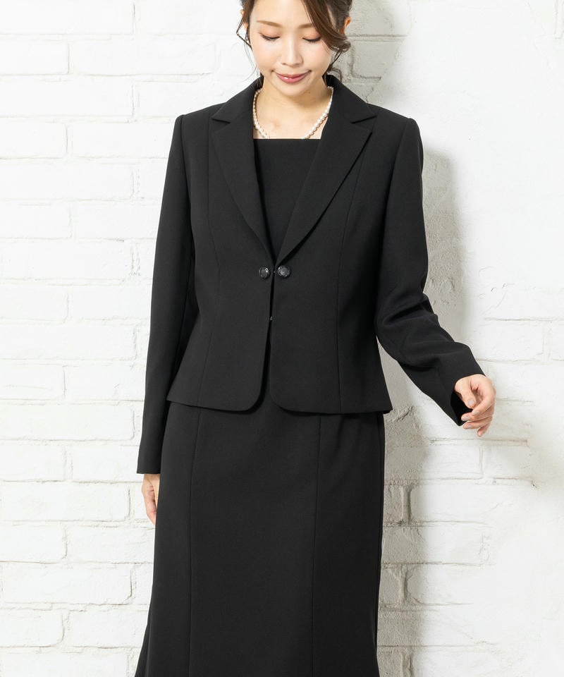 アンフィニ　飾りボタンテーラードジャケット＆アンサンブル風ワンピース