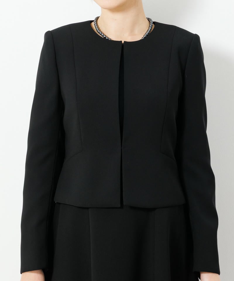 アンフィニ　ベーシックノーカラージャケット＆ロングフレアーワンピース