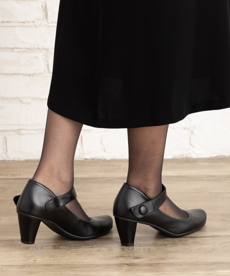 ヒールストラップパンプス/24(3E) ヒールストラップパンプス/24(3E)