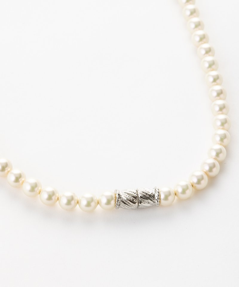 エメ マグネット式6.5mm貝パールネックレス ホワイト/6.5mm玉・41cm エメ マグネット式6.5mm貝パールネックレス ホワイト/6.5mm玉・41cm