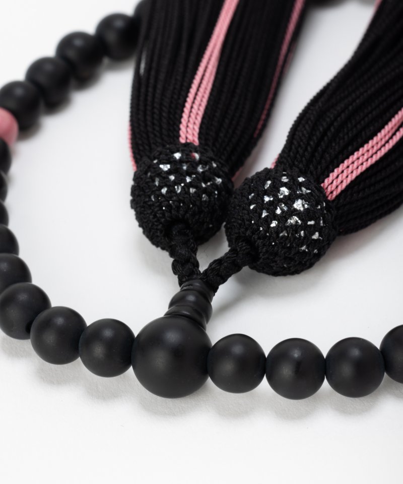 艶消しオニキスとロードナイトのお念珠　ブラック