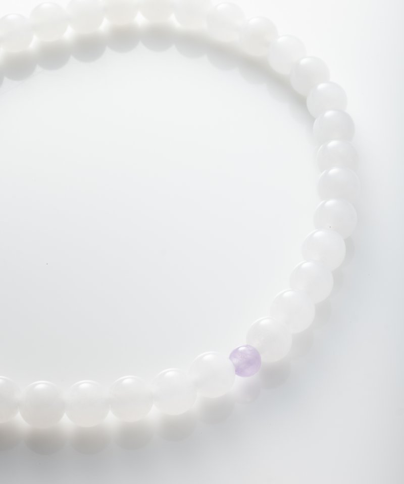 ホワイトオニキスと藤雲石のお念珠　ホワイト×藤色