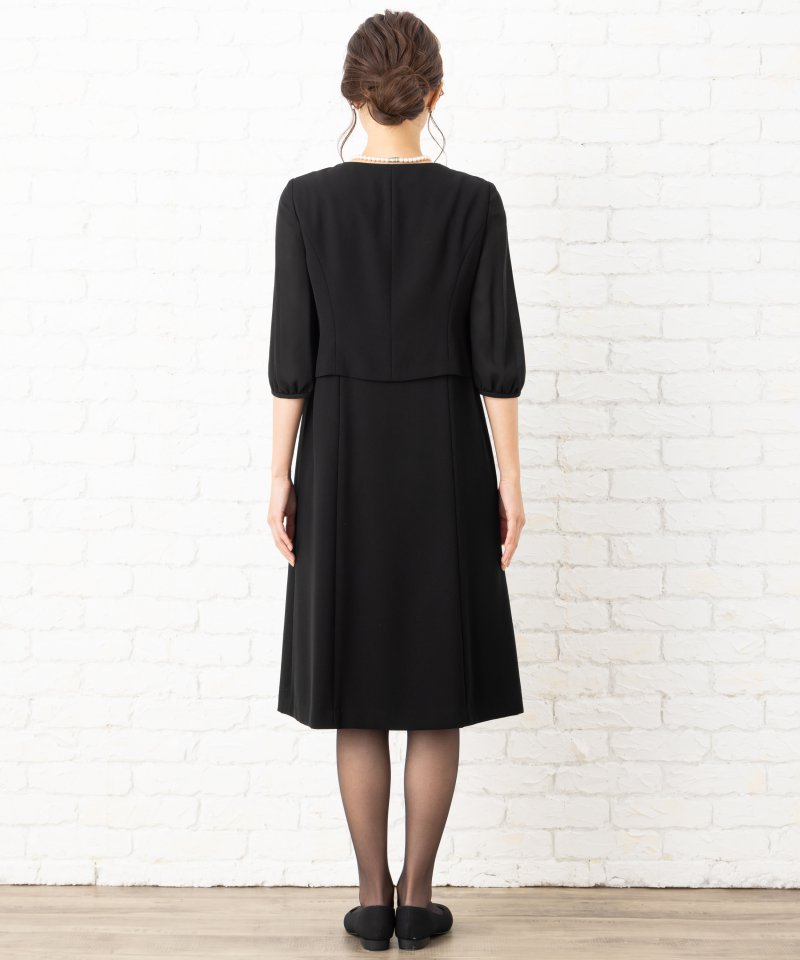 カレット　リボンブローチ付ノーカラージャケット&ドッキングワンピースアンサンブル/LL(13号)