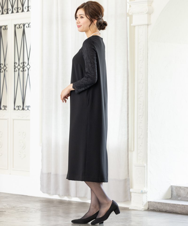 エメ　袖レースストレートラインブラックワンピース/L