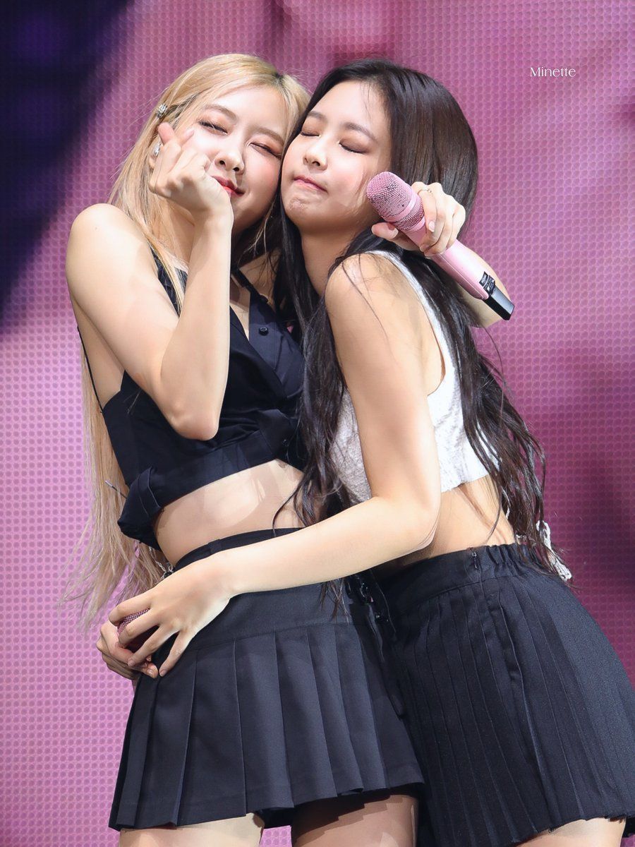 JENNIE & ROSÉ — RoséJen Stage Cuddle