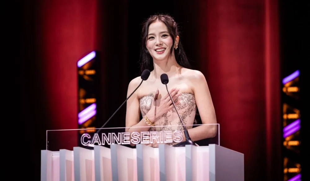 JISOO wins Rising Star award at Canneseries