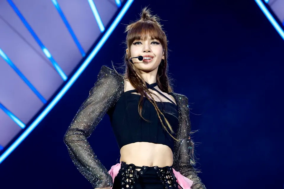 OMG! 리사 또 빌보드 Top 10 달성!