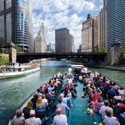 River architecture cruise