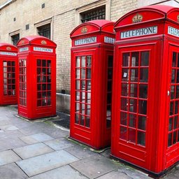 Red telephone box