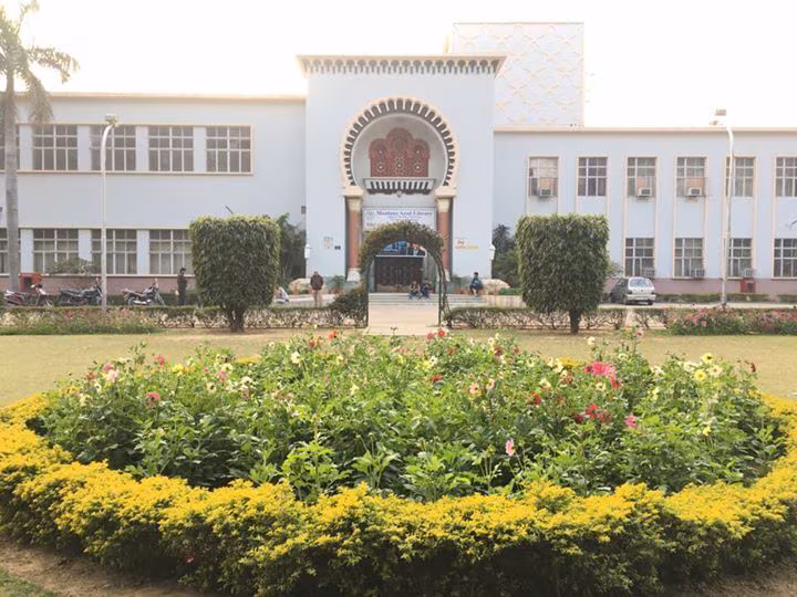 Maulana Azad Library 3