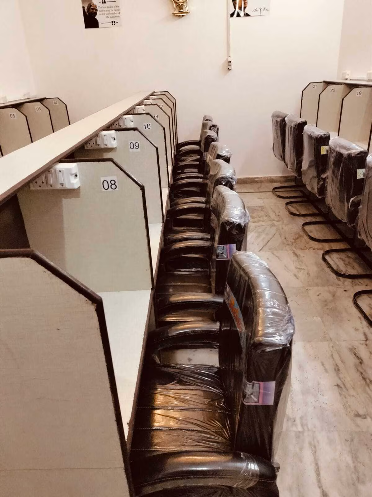 Classic Library - A Reading Lounge 1
