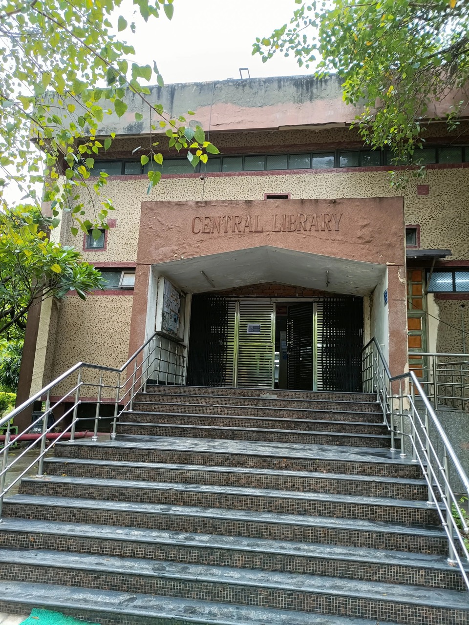 Maulana Azad Medical College Central Library 1