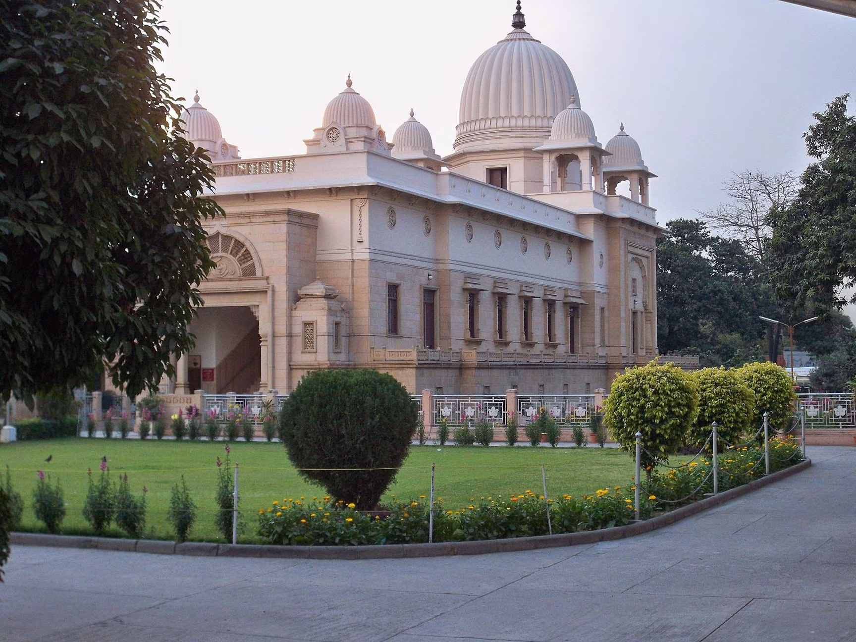 Ramakrishna Mission General Library 2