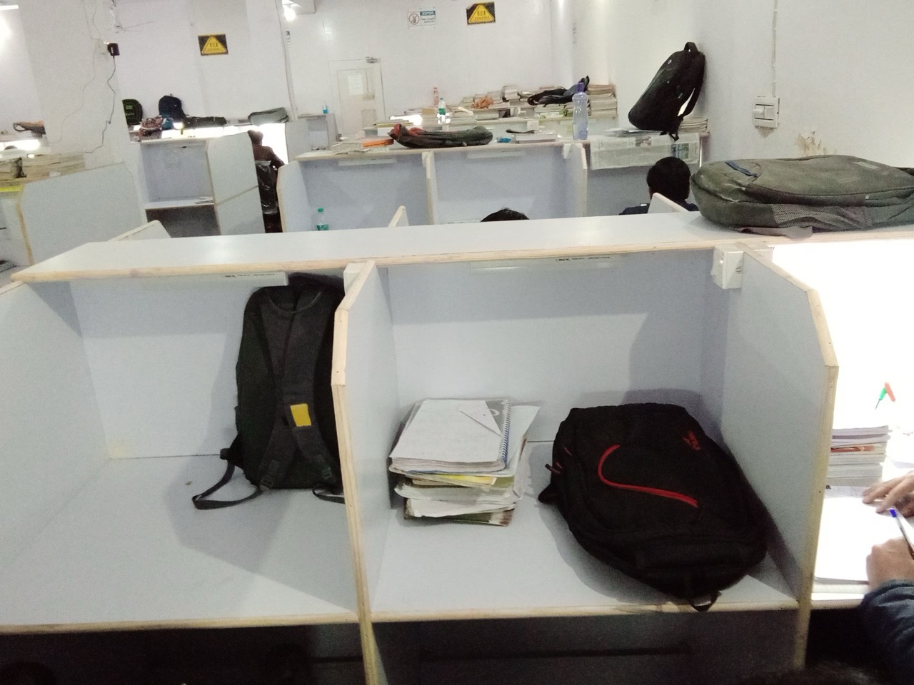 Sir Syed Reading Zone & E-library 1
