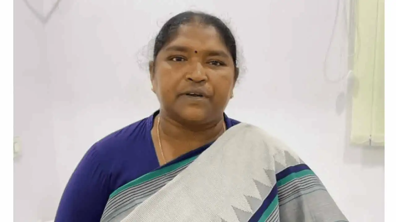 తాగునీటి సమస్యలపై దుష్ప్రచారాన్ని తిప్పికొట్టాలి – మంత్రి సీతక్క