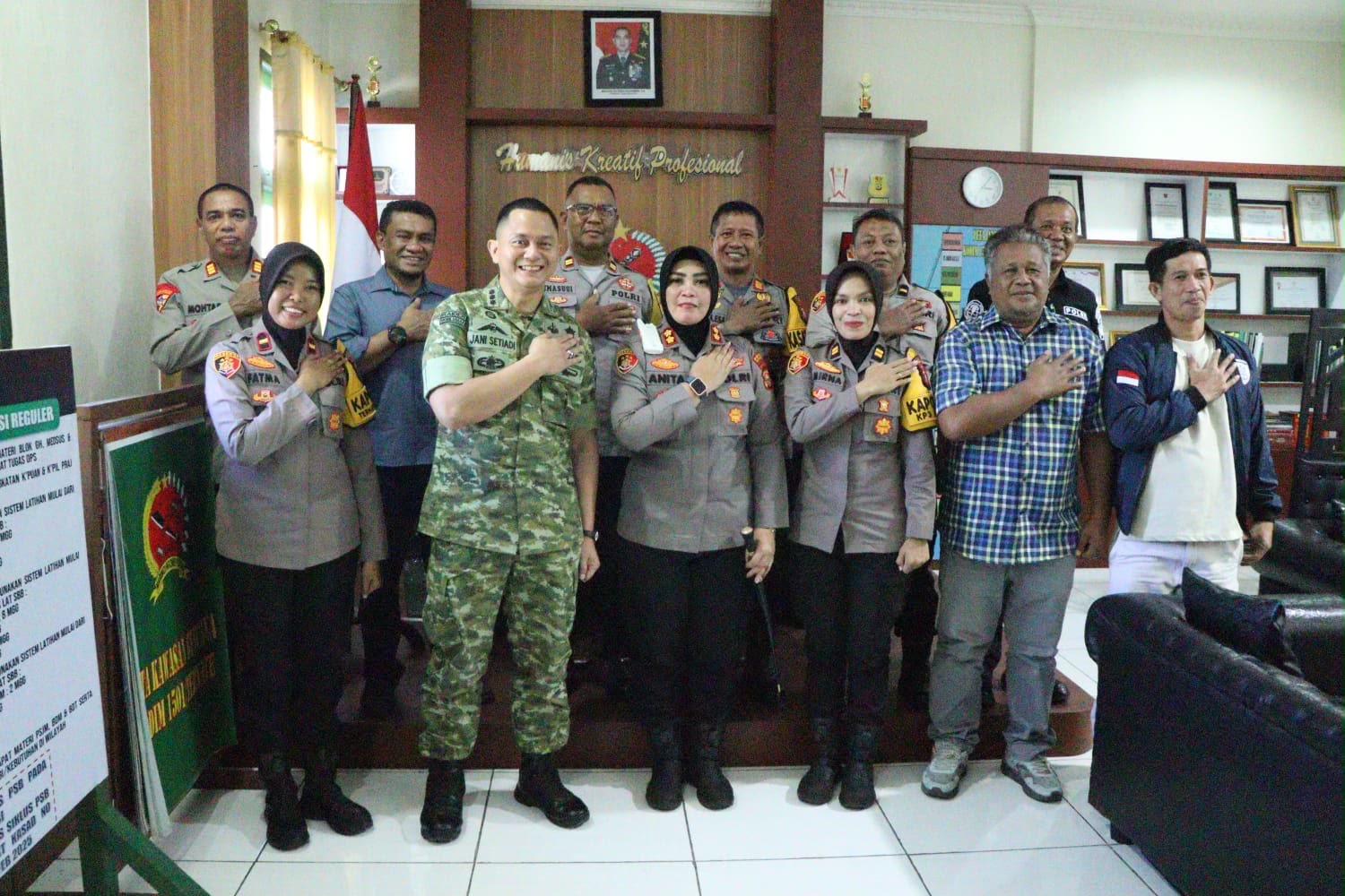 Silaturahmi Kapolres Ternate ke Kodim 1501, Tegaskan Soliditas TNI–Polri sebagai Pilar Keamanan NKRI