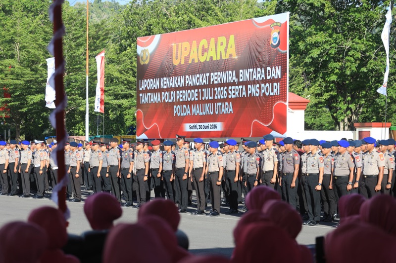 Pimpin Upacara Laporan Kenaikan Pangkat, Kapolda Malut : Amanah Harus Dijawab dengan Kinerja Terbaik