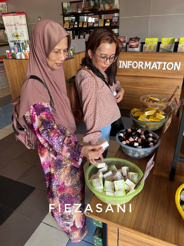Fieza Sani, kedai gamat langkawi