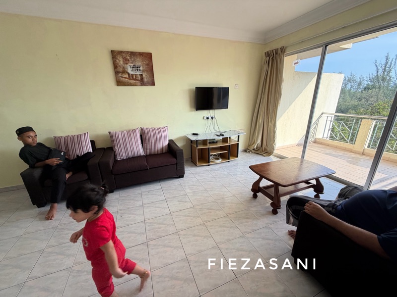 Teluk Batik Holiday Apartment
