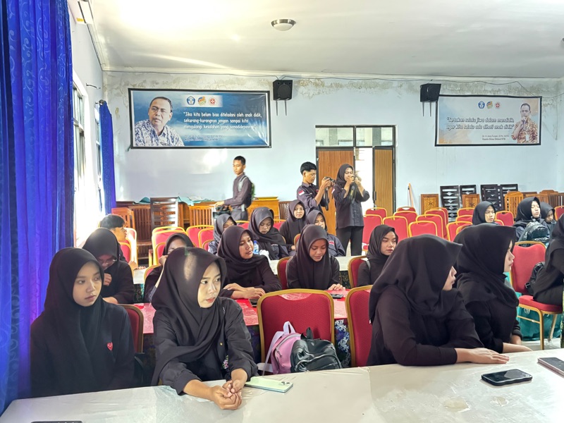 Semangat Baru: 43 Peserta Antusias Ikuti Kelas Jurnalistik Bersama Guru Tamu