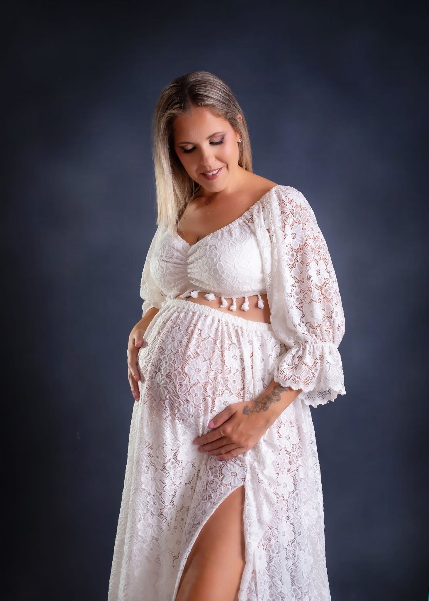 Reportaje de Embarazo Estudio Jerez - AJD FOTOGRAFÍA 