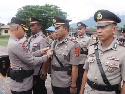 Gerbong Polres Sigi Bergeser