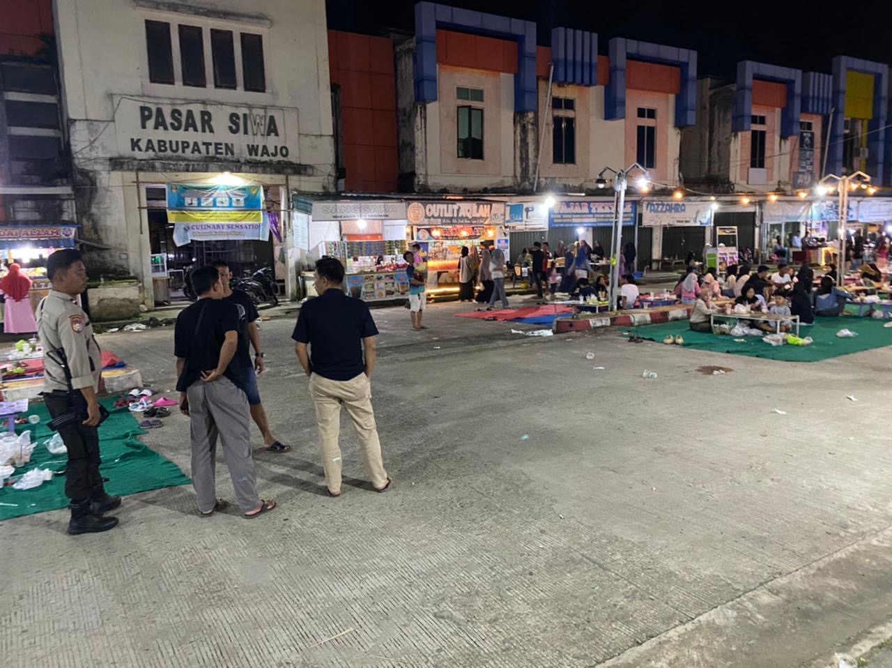 Polsek Urban Pitumpanua Intensifkan Patroli Blue Light di Titik Keramaian