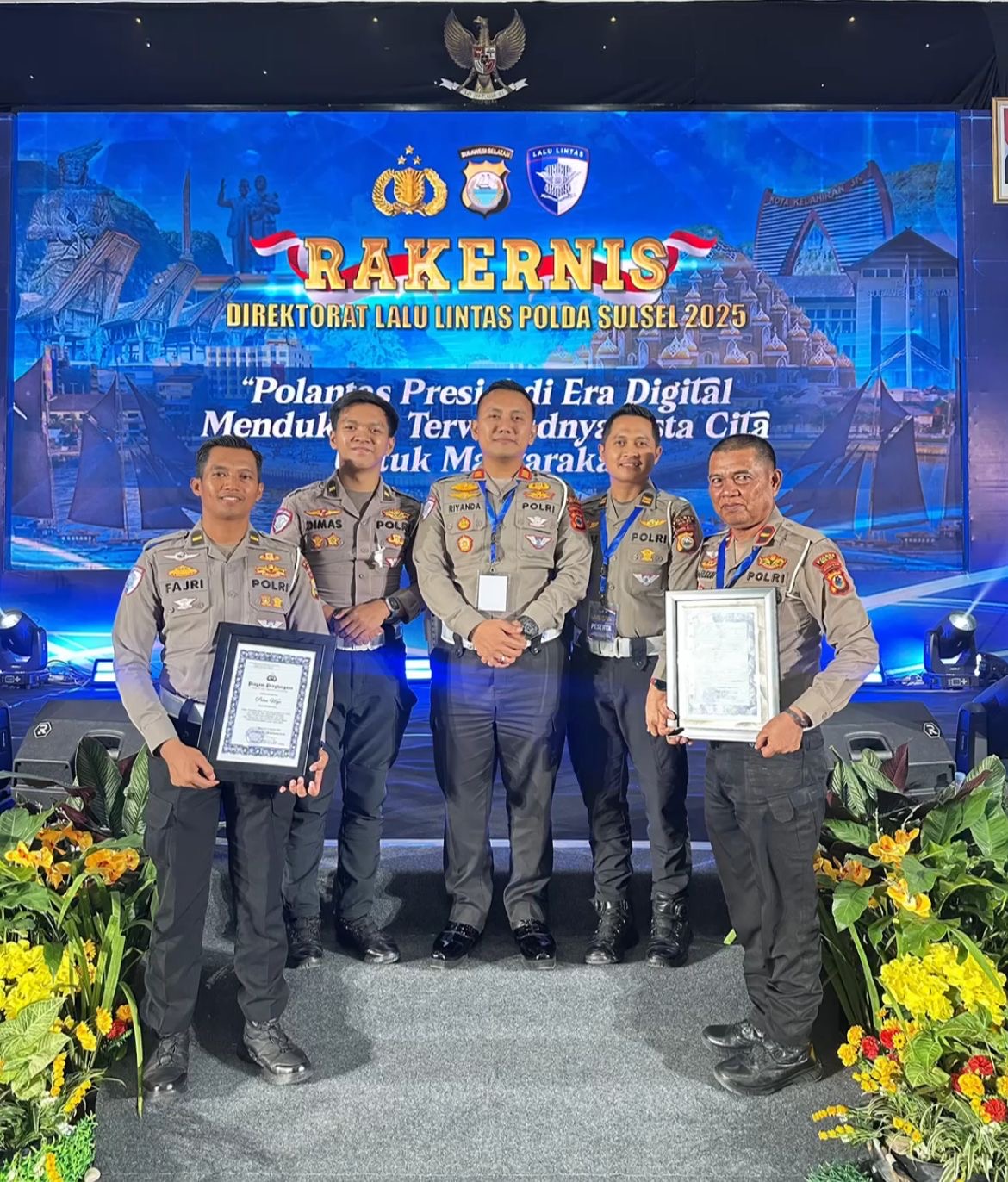 SATLANTAS POLRES WAJO RAIH DUA PENGHARGAAN DALAM RAKERNIS DITLANTAS POLDA SULSEL 2025