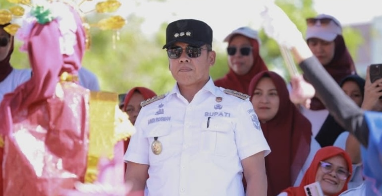 Karnaval Pelajar di Wajo Tampilkan Keberagaman Budaya Nusantara, Dihadiri Bupati H. Andi Rosman