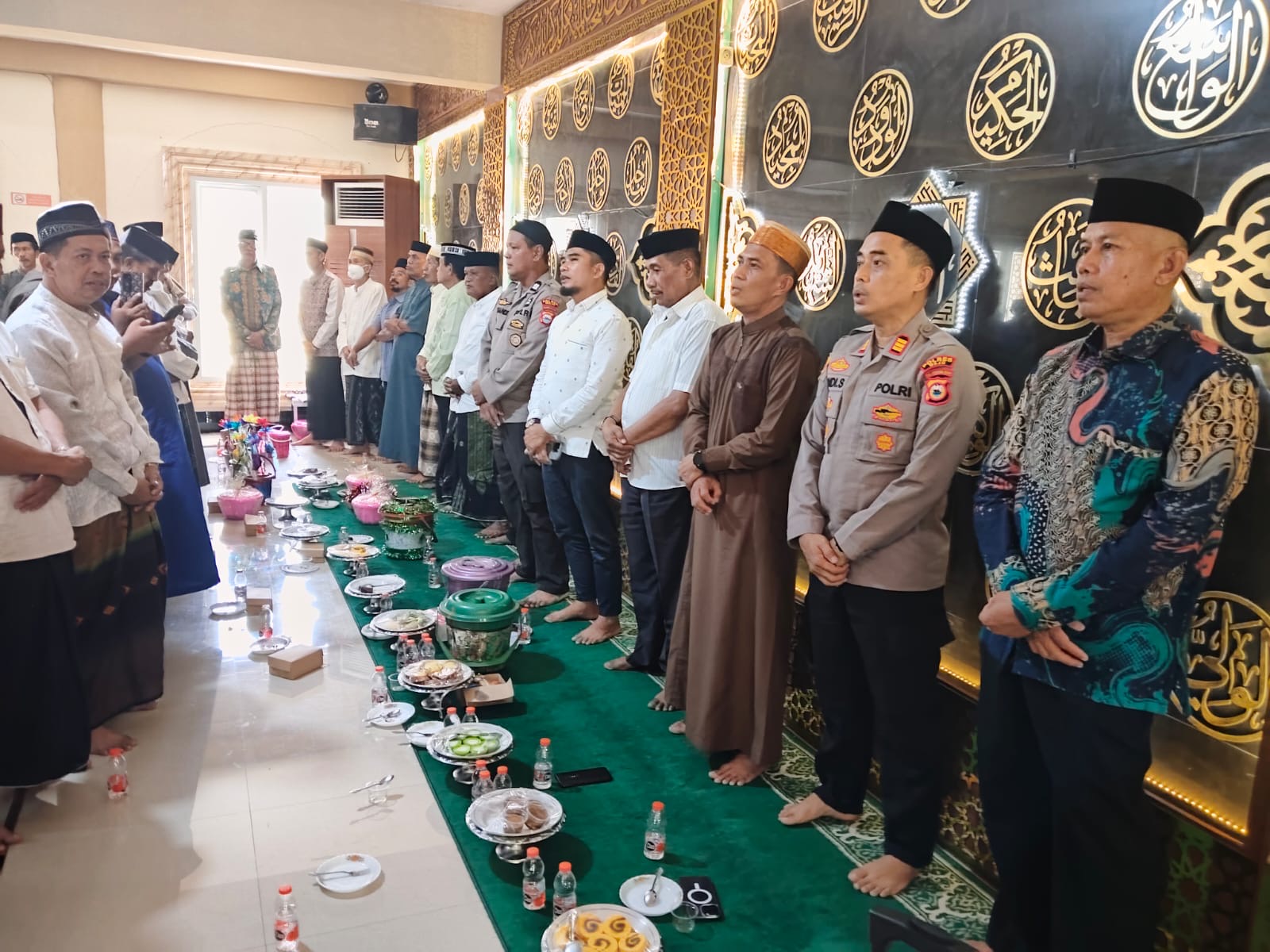 Kapolsek Pitumpanua Sasar Dua Masjid di Kelurahan Siwa, Sampaikan Dukungan dan Saran Sesuai Tempat Tugas
