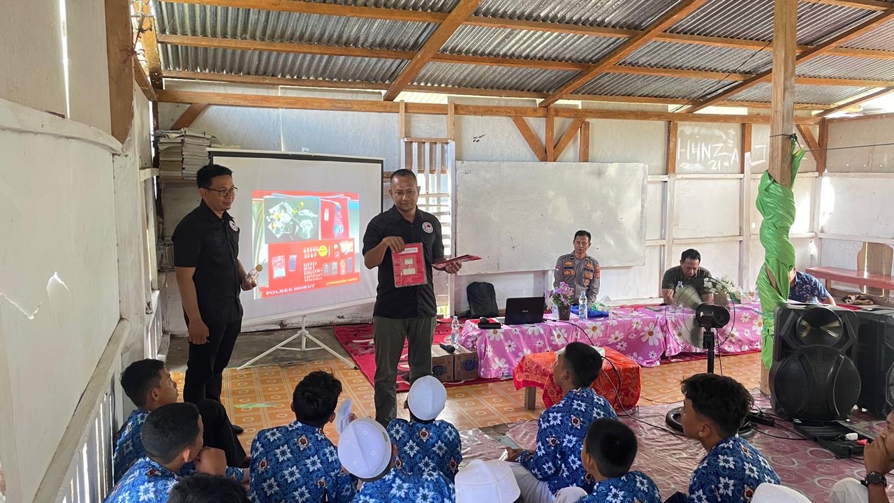 Satresnarkoba Polres Morowali Utara laksanakan sosialisasi dan penyuluhan bahaya narkoba ke sekolah-sekolah
