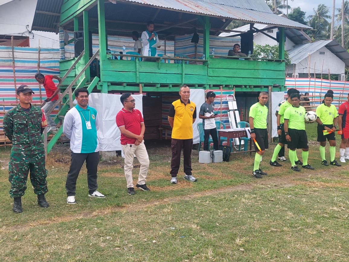Turnamen Sepakbola "Kades Cup II" digelar di Sigenti Barat   