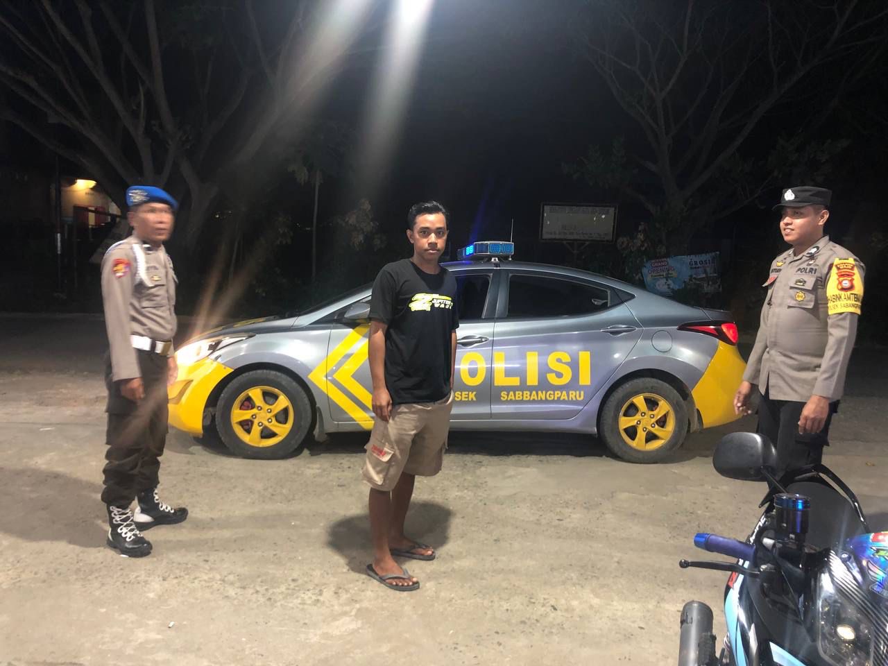 Lewat Patroli Biru, Polsek Sabbangparu Hadir Beri Rasa Aman Bagi Masyarakat