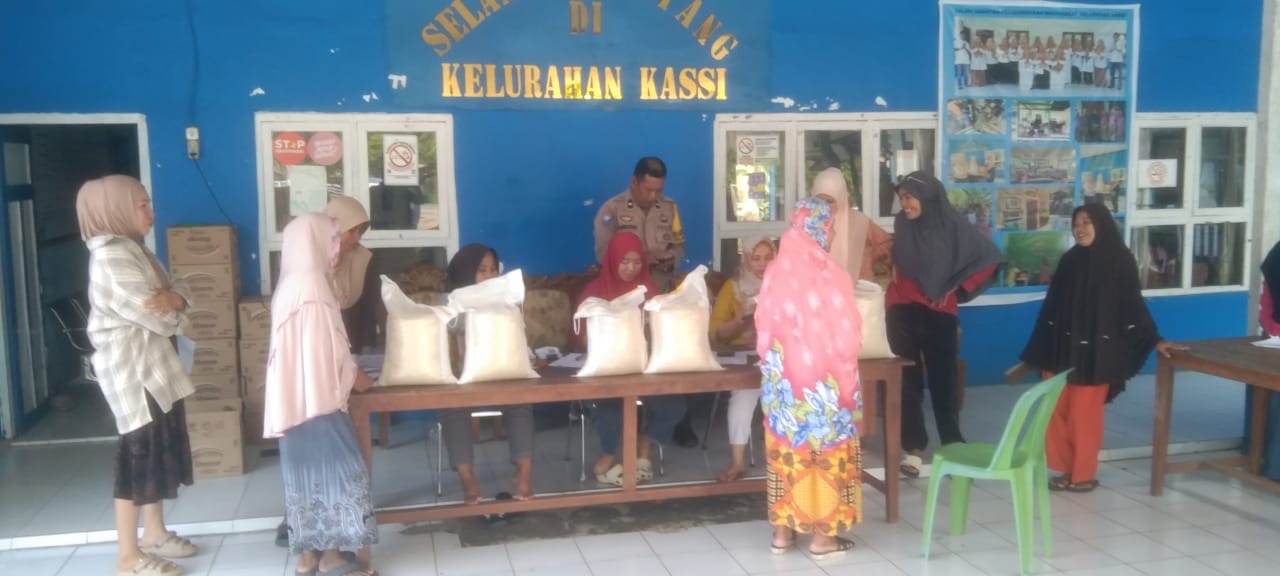 Kelurahan Kassi Salurkan Bantuan Ketahanan Pangan Tahun 2026, Warga Sambut Haru Kepedulian Pemerintah