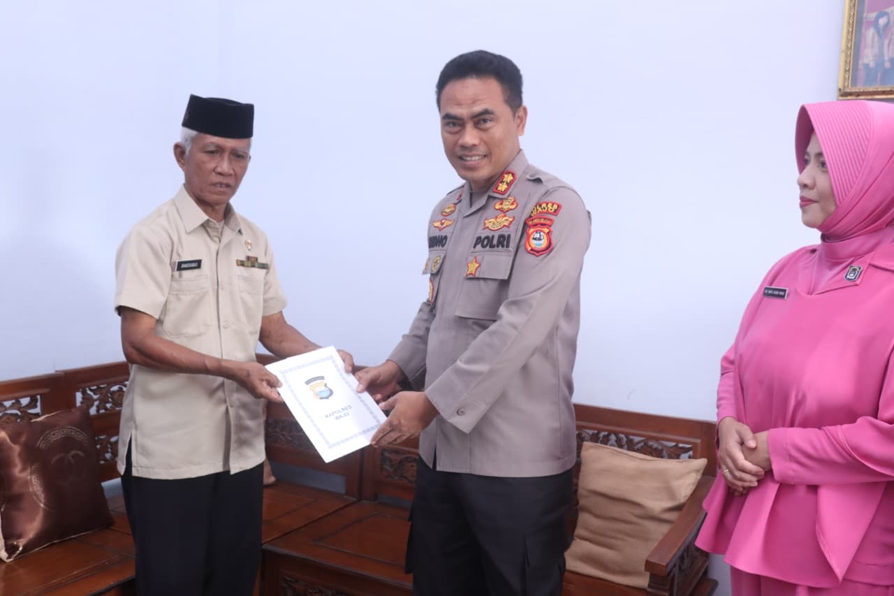 Silaturahmi Penuh Kekeluargaan, Kapolres Wajo Temui Purnawirawan Polri di Kecamatan Tempe