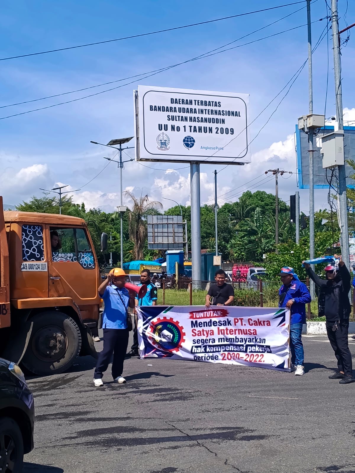 PT. Gapura Angkasa dan PT. Cakra Satya Internusa Makassar, Di Demo Terkait Hak Kompensasi Pekerja Periode 2020–2022