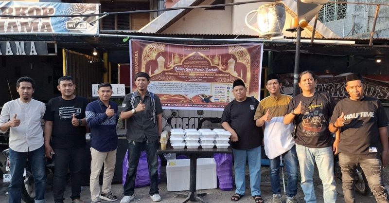 Keluarga Besar Redaksi Mata Nusantara Gelar Aksi Bagi Tajil Dan Buka Puasa Bersama Media Partner 


