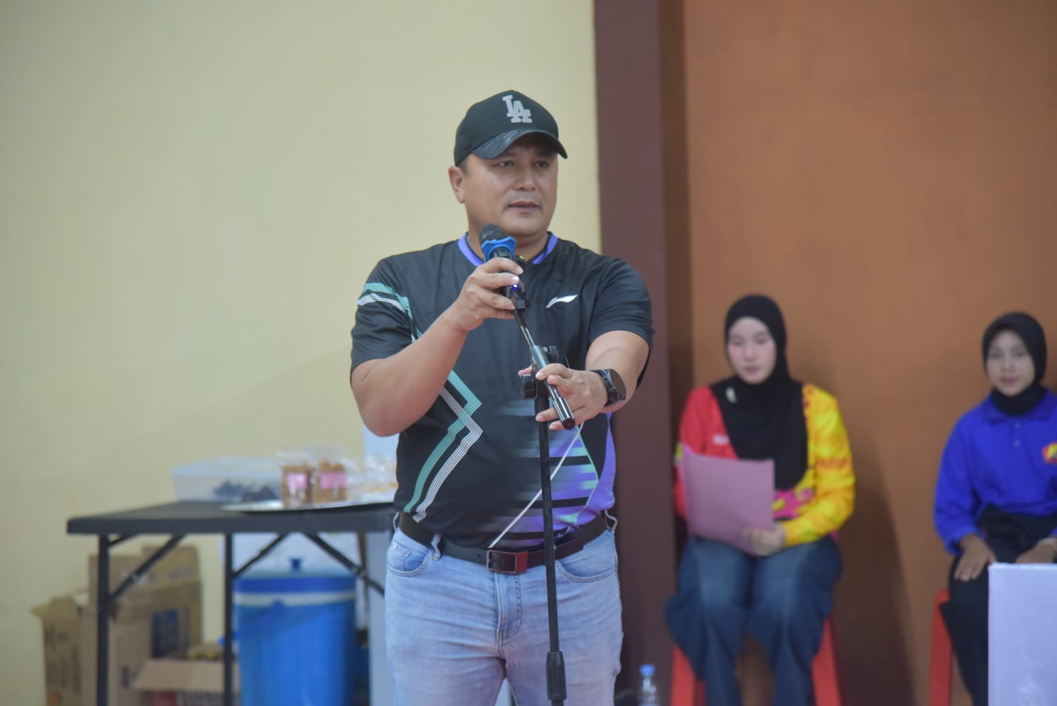 Rangkaian Hari Bhayangkara ke-80. Kapolres Morowali Utara resmi buka Open Tournament Badminton Bhayangkara Cup 2026 

