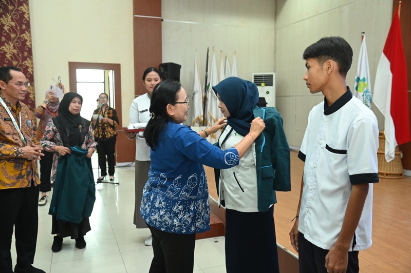 Mahasiswa Poltekkes Palu Ikuti PKLT

