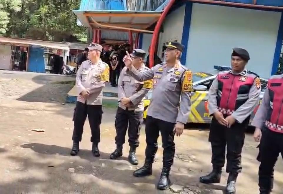 ​Polsek Bantimurung Gelar Patroli dan Berikan Imbauan Demi Wujudkan Keamanan di Destinasi Wisata
